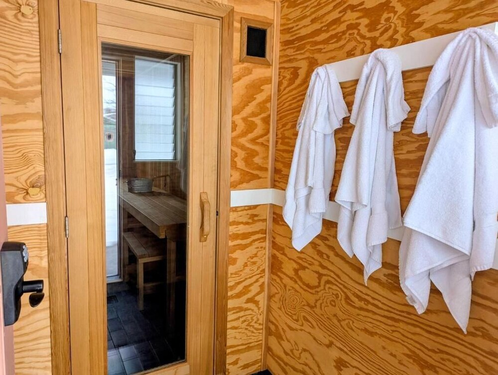 Scotty's Motel 30/50