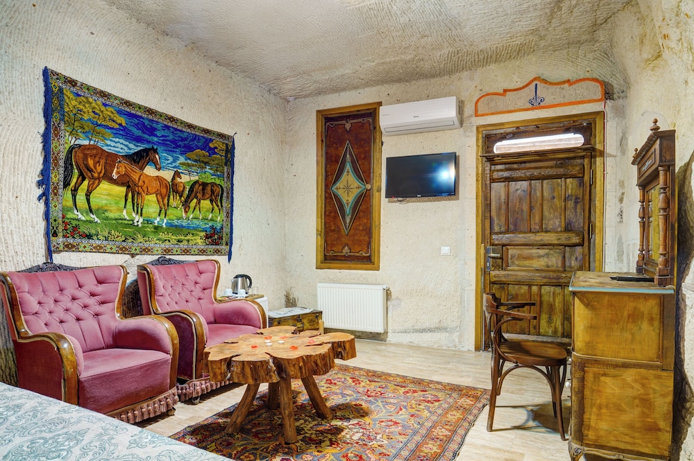 Nova Cave Hotel 24/50