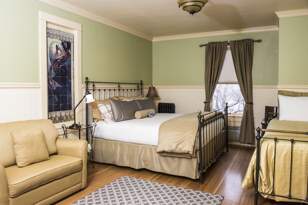 Chamberlin Inn 12/42