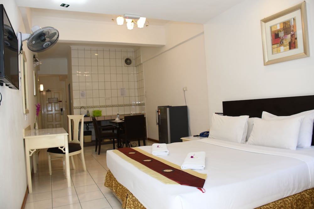 Promenade Service Apartments 32/72