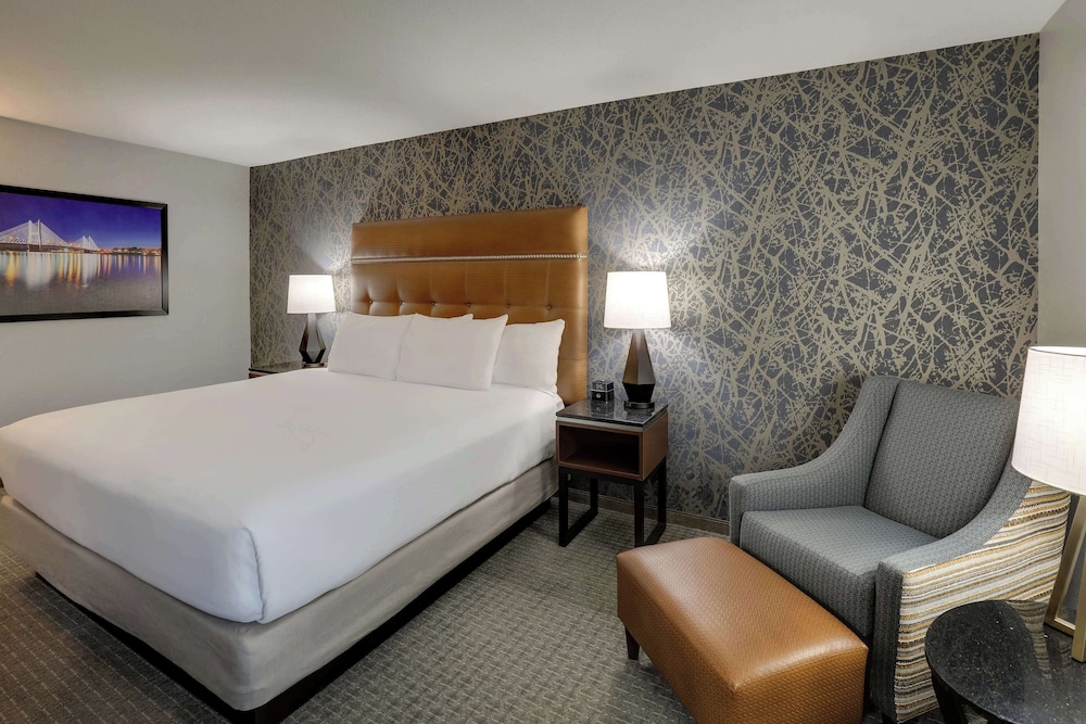 Drury Inn & Suites Cape Girardeau 7/50