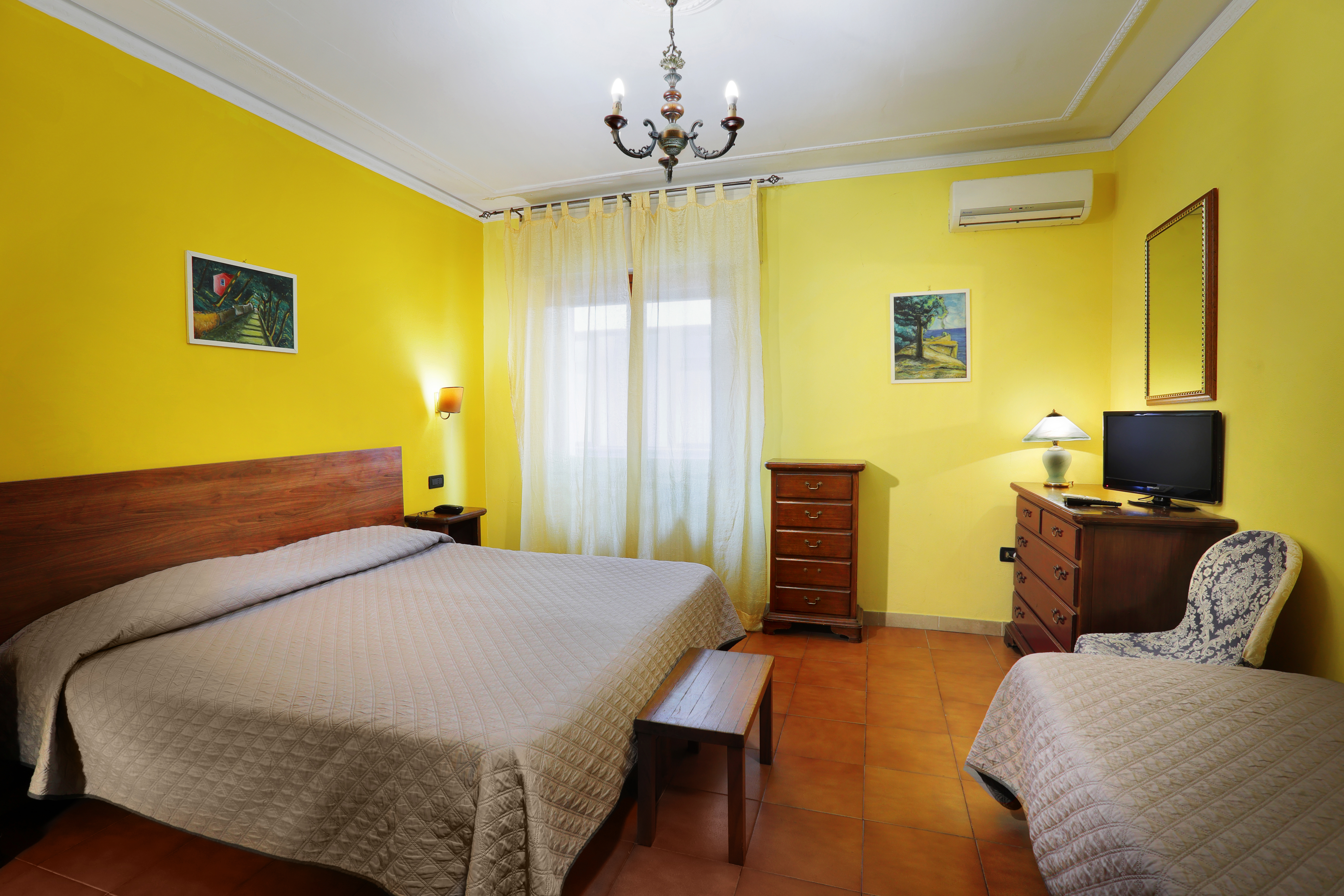 ROOM, TRIPLE, ANNEX