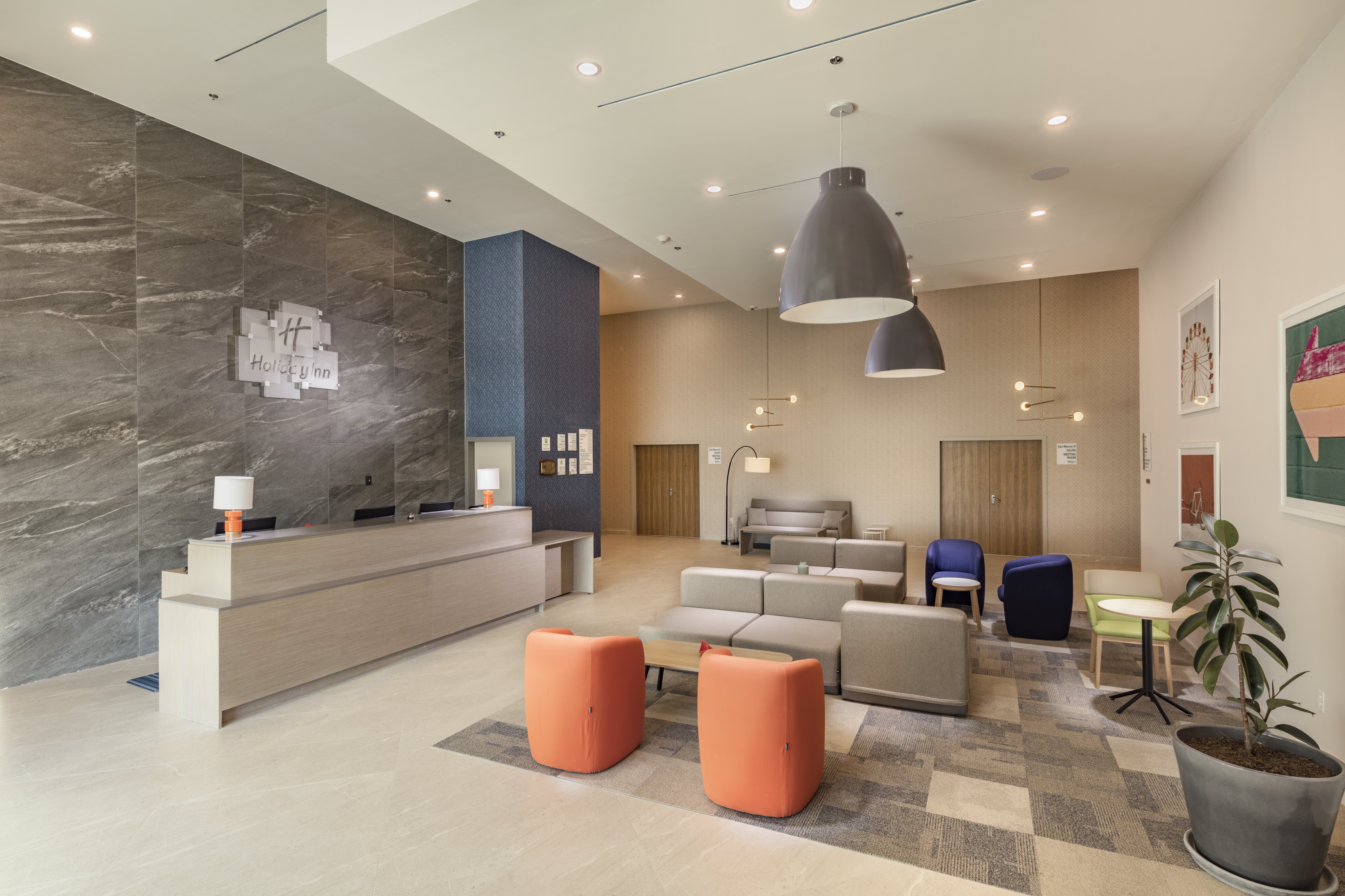 Holiday Inn & Suites Aguascalientes 14/24