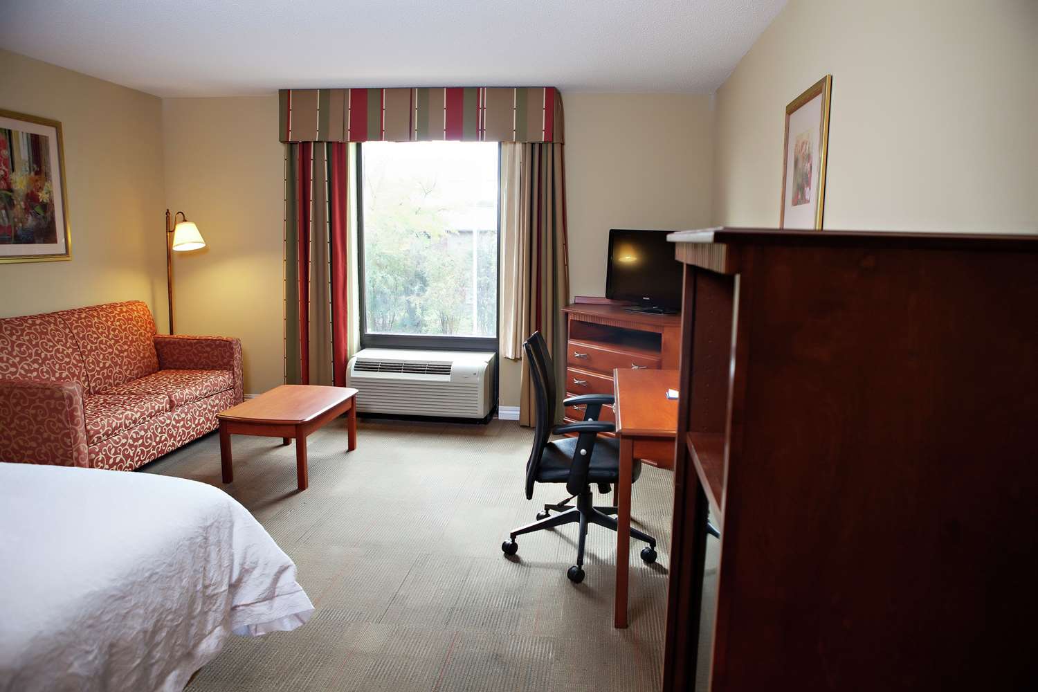 Study, King Bed, Sofa، Hampton Inn Martin 2/4