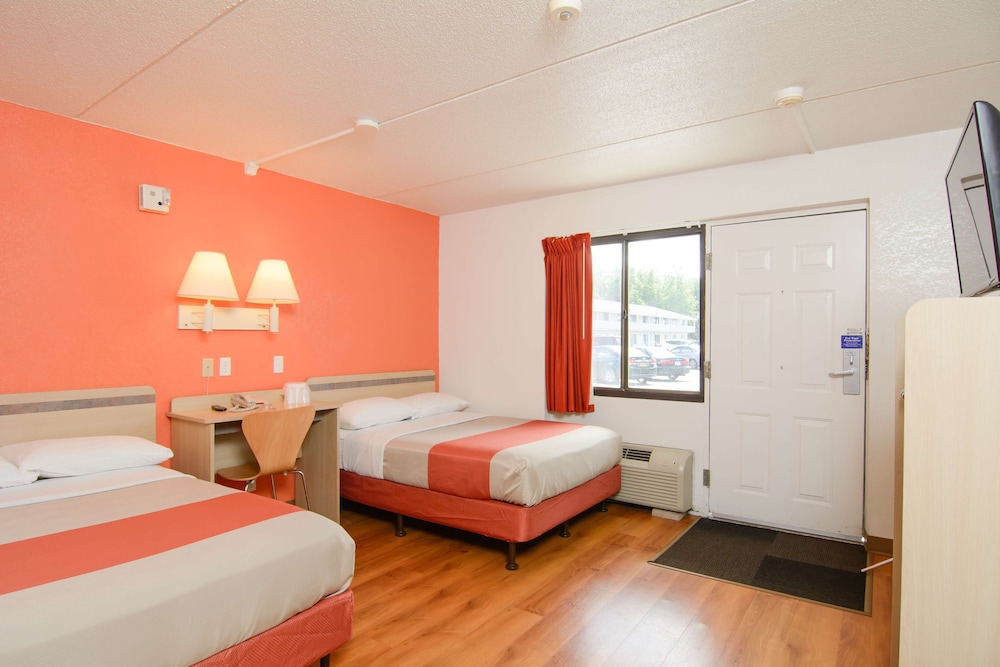 Motel6 Leominster, MA 23/43