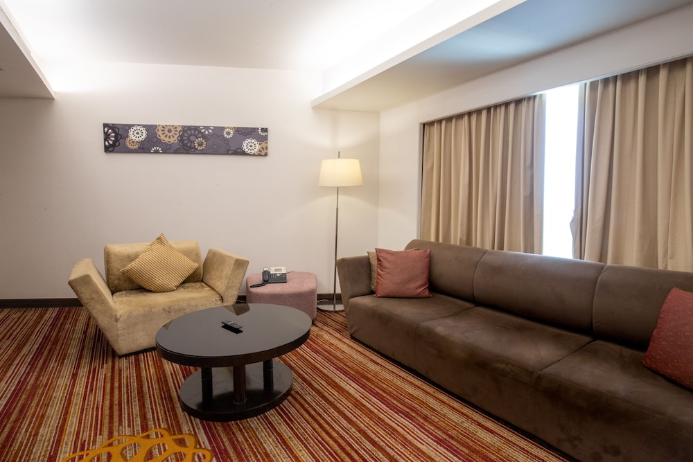 Novotel Pune Nagar Road 47/71