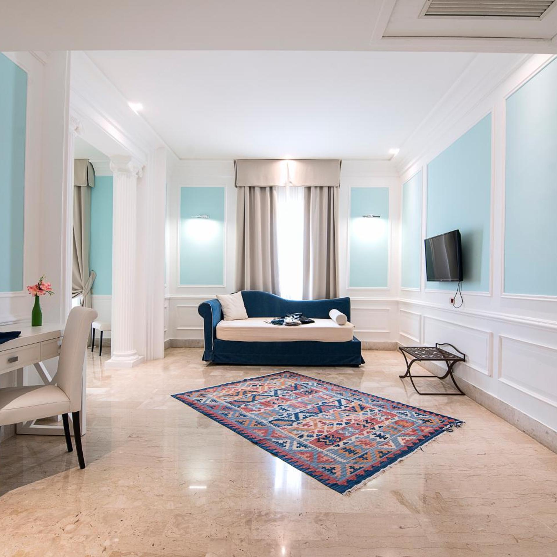 Suite 2 AD