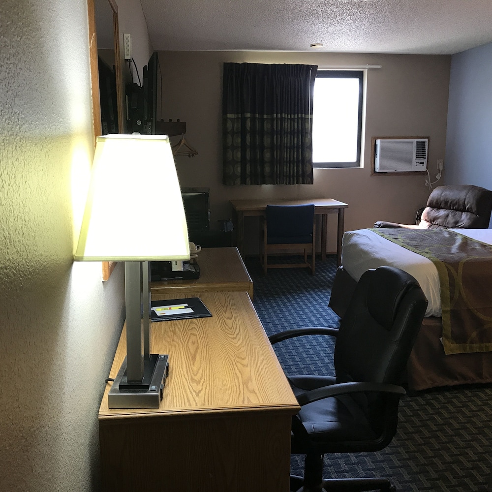 Days Inn by Wyndham Omaha/West Dodge 14/24