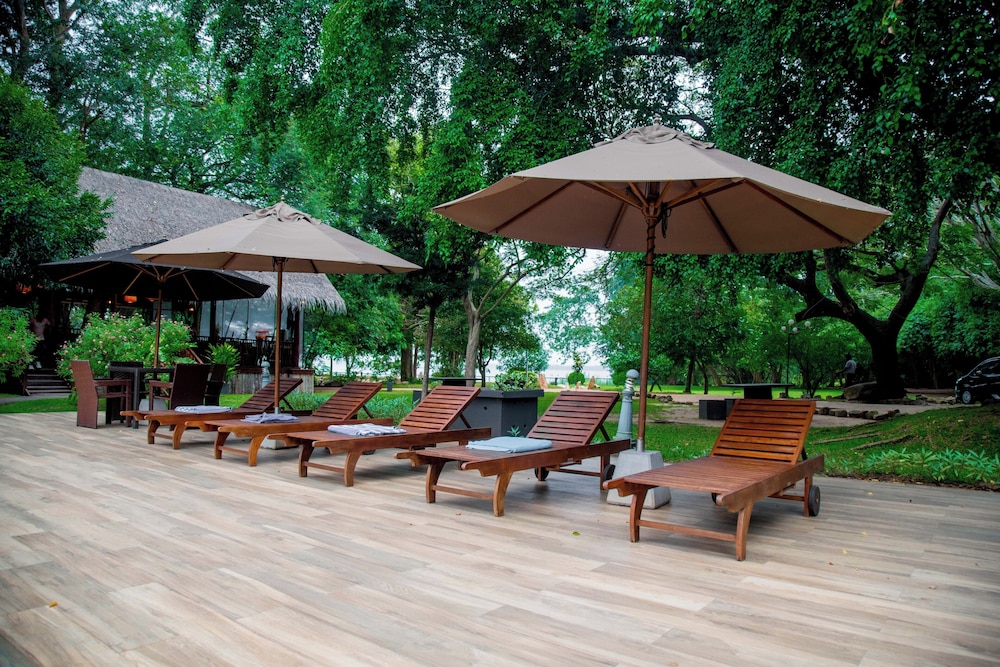 Miridiya Lake Resort 44/52