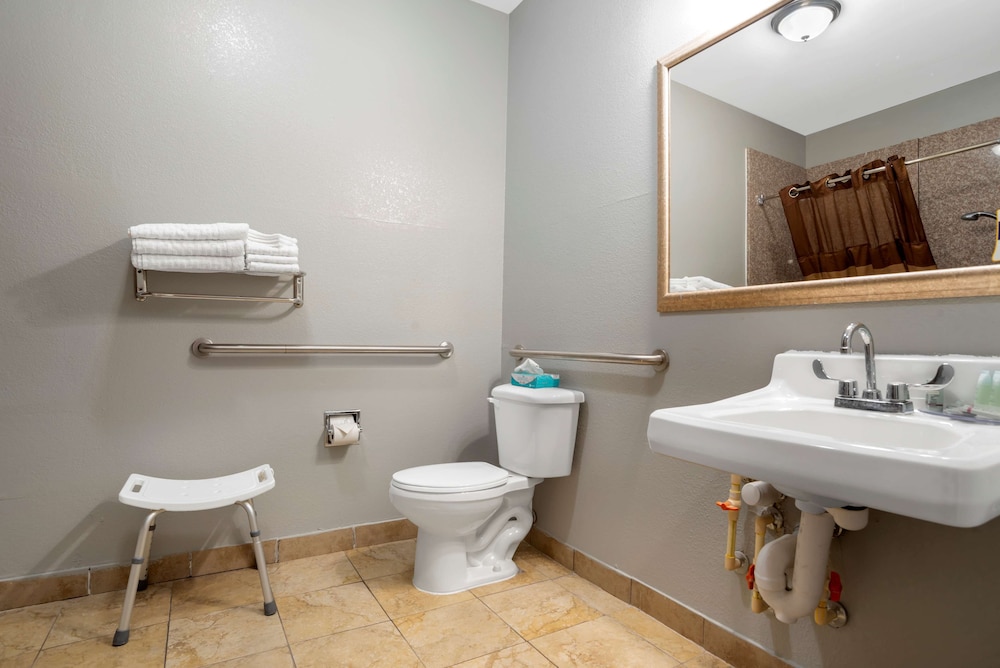 Best Western Wakulla Inn & Suites 21/48
