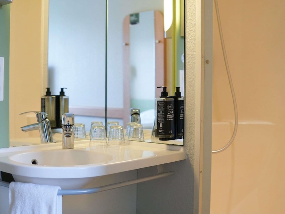 Ibis Budget Caen Porte De Bretagne 46/46