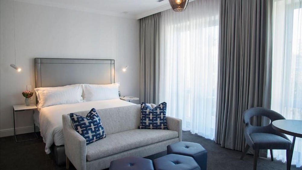 Manor House At The Queen Victoria Hotel 11/46