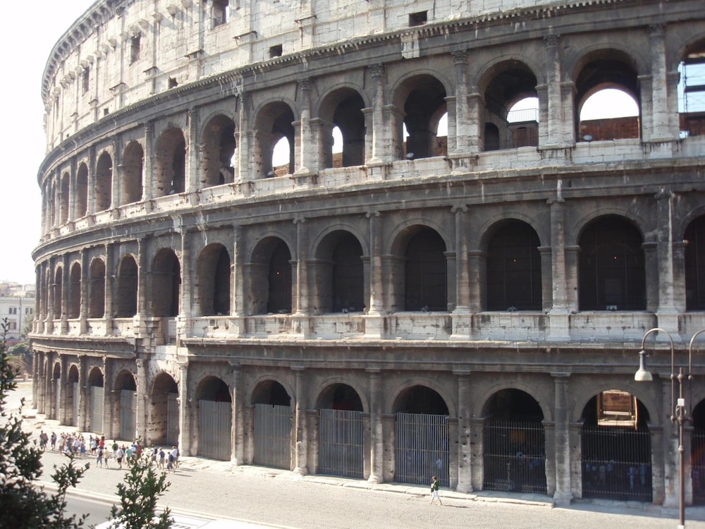 B B Lost In Rome 2/29