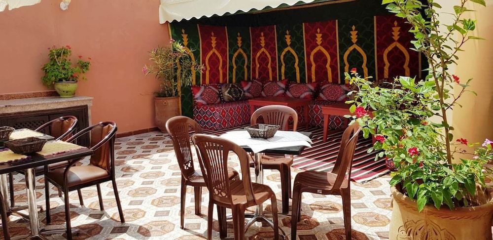 Riad Jibril 27/28