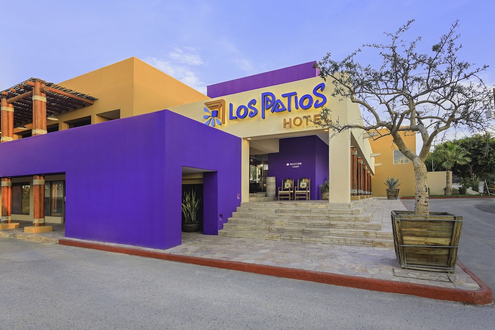 Los Patios Hotel 4/57