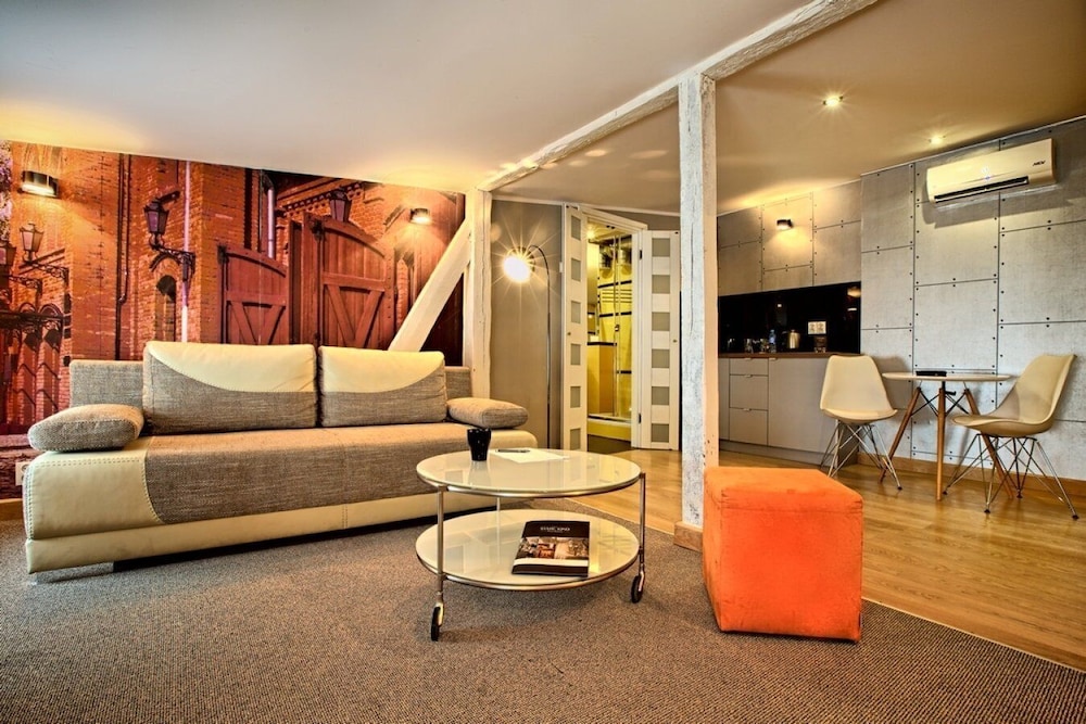 Stare Kino- Cinema Residence 30/50