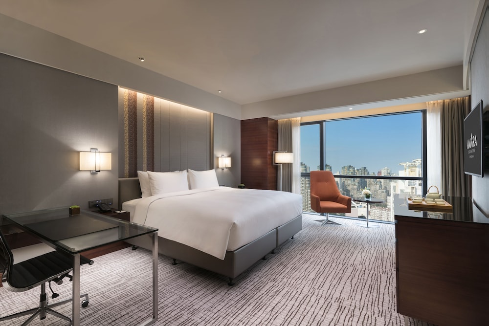 PREMIER ROOM - KING SIZED BED