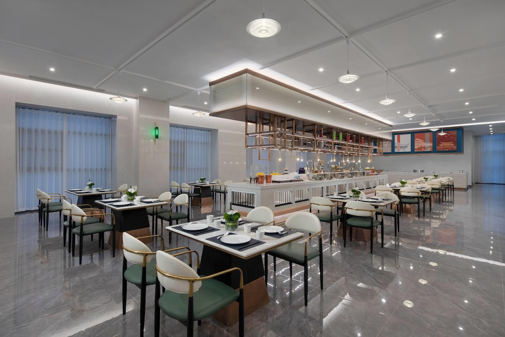 Days Hotel by Wyndham Jingzhou Jinlong 34/37