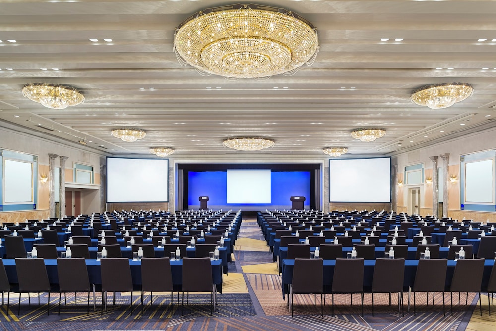 Hyatt Regency Tokyo 56/63