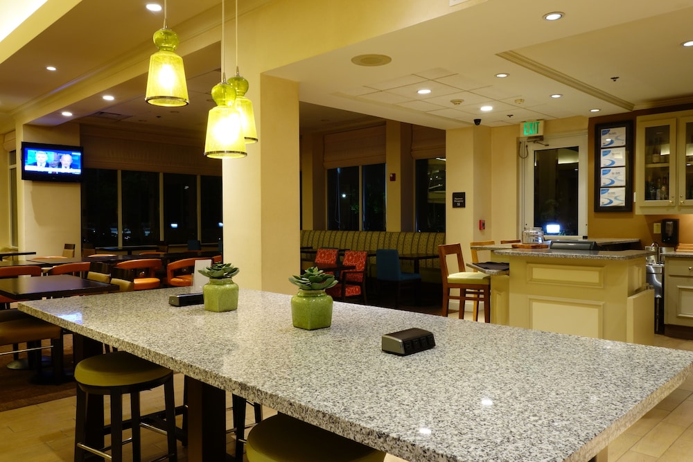 Hilton Garden Inn Atlanta East Stonecrest 54/63