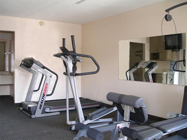 Americas Best Value Inn Laredo 21/34