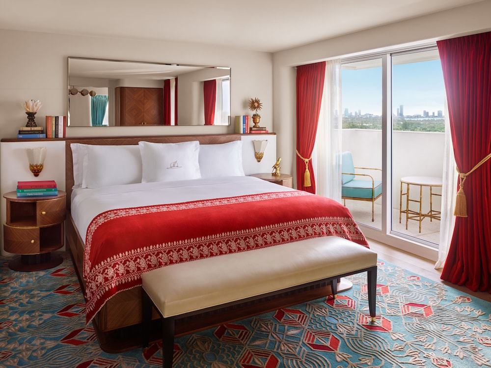1 Bedroom, Suite, King Bed, Bay View