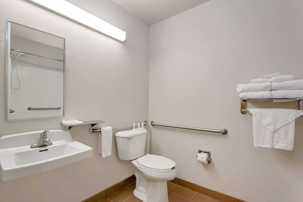 Microtel Inn & Suites by Wyndham Wellsville 4/34
