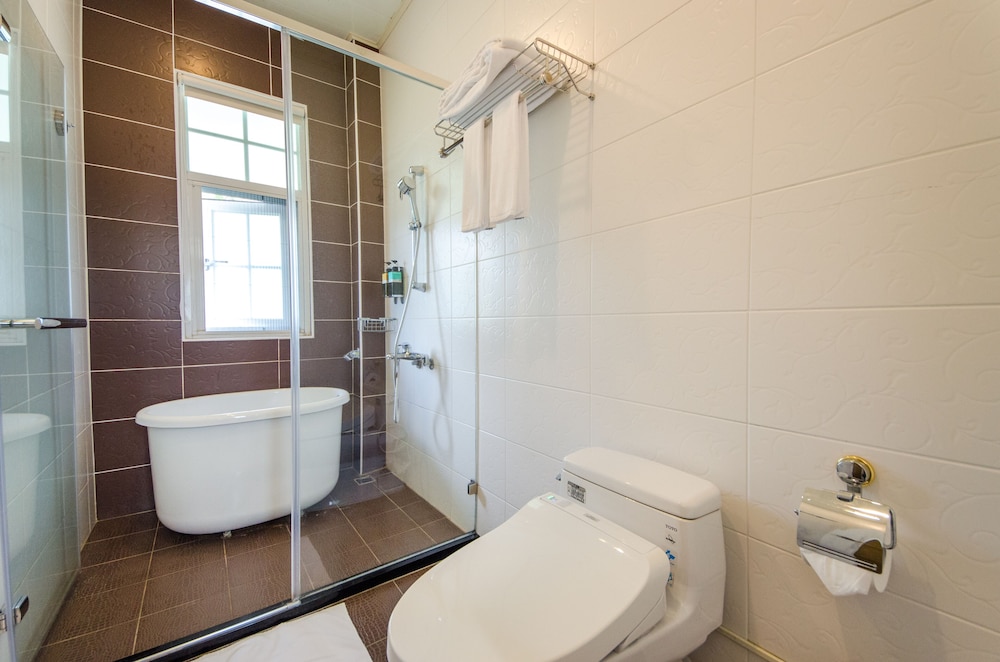 Butchard Villas Sun Moon Lake 44/45