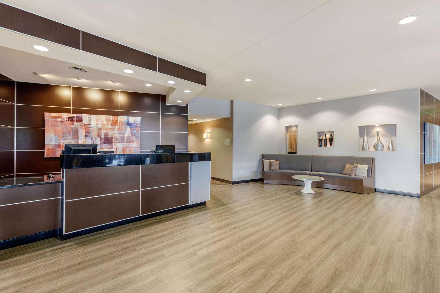 Cambria Hotel Denver International Airport 8/63