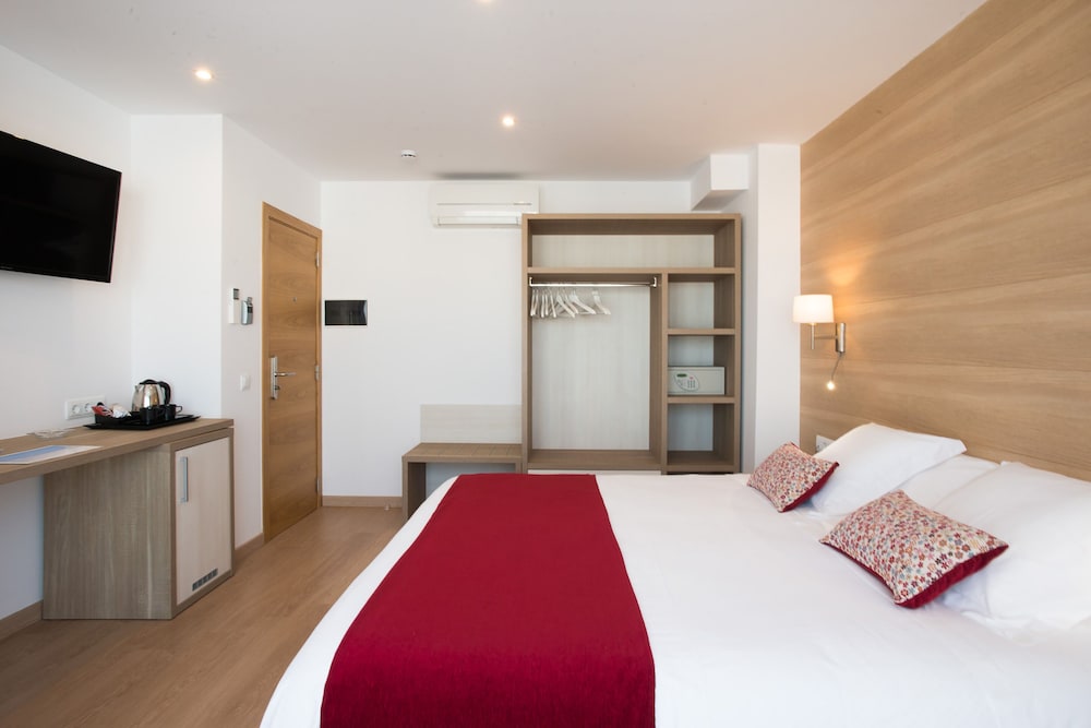 Hostal Menurka 20/50