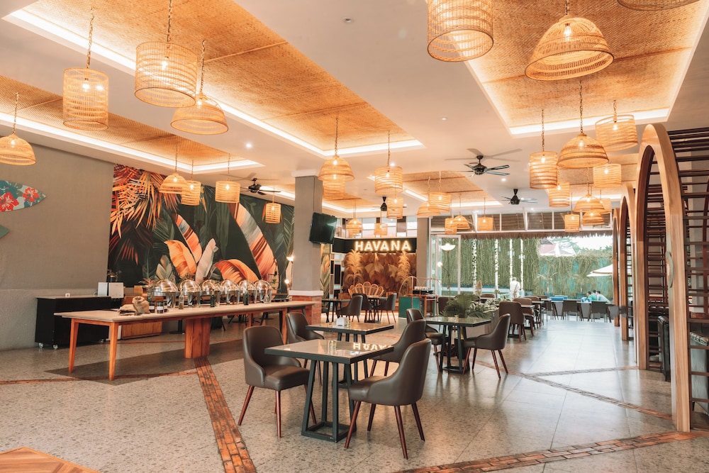 Grand Central Hotel Medan 45/60