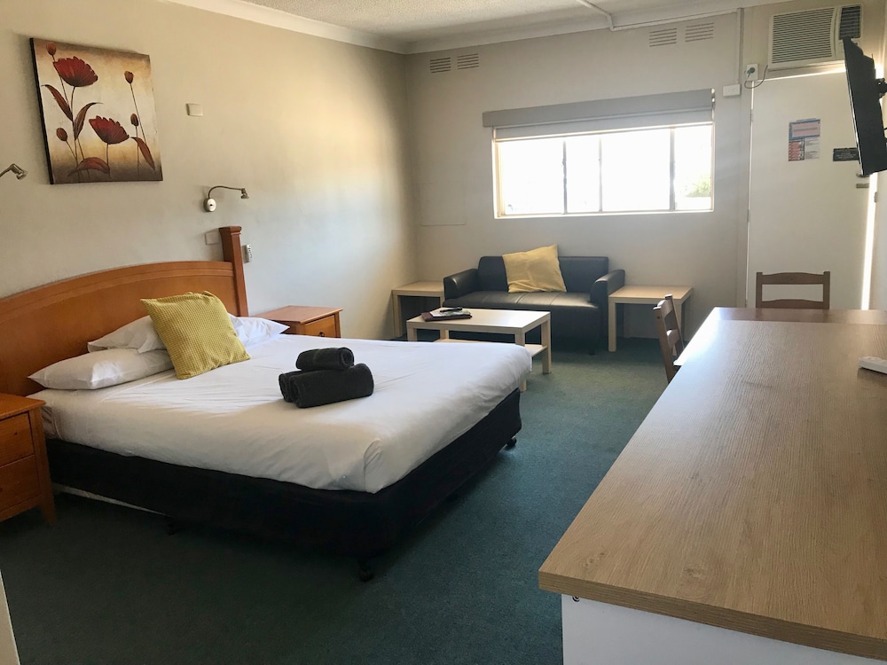 Motel Wellington 11/70