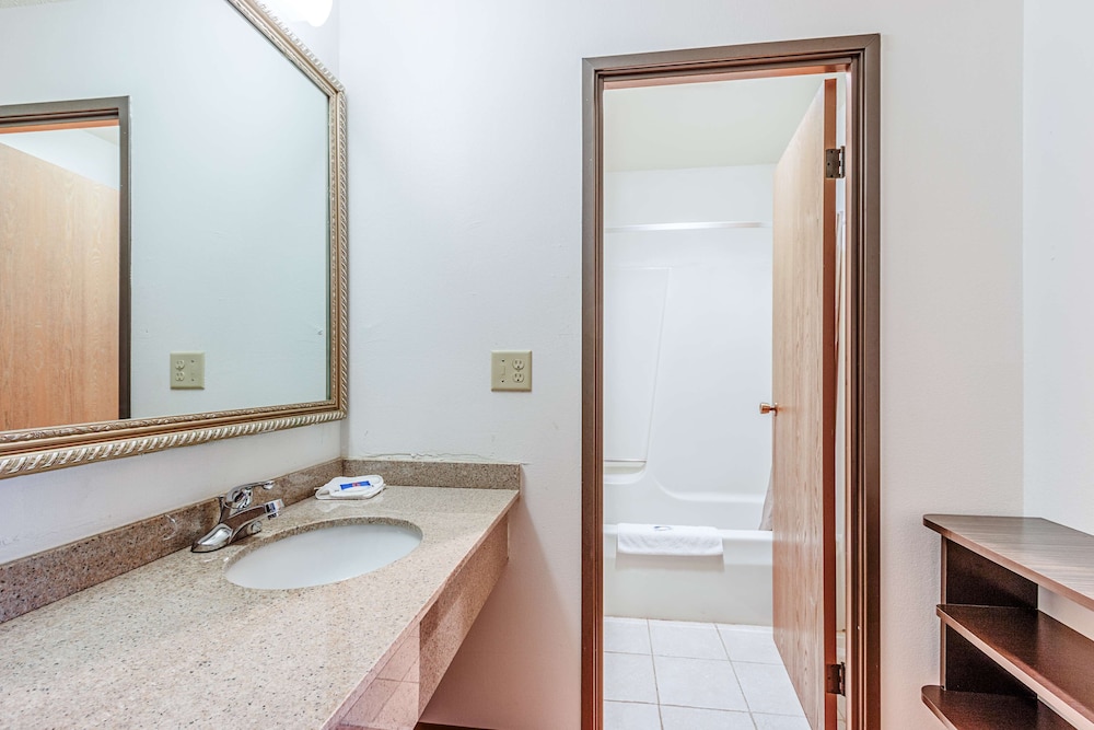 Motel6 Wisconsin Rapids Wi 14/54