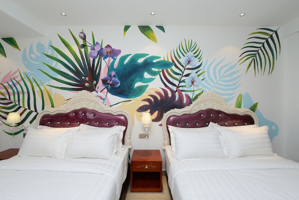Hotel De Art Usj 21 12/35