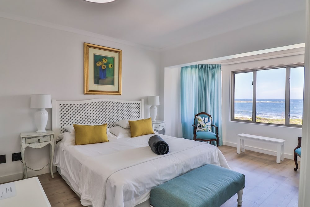Sandbaai Country House 12/50