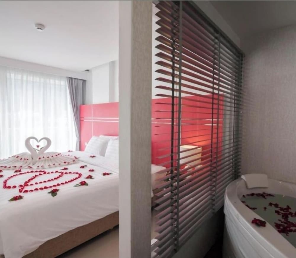 Patong Diamond Hotel 40/64