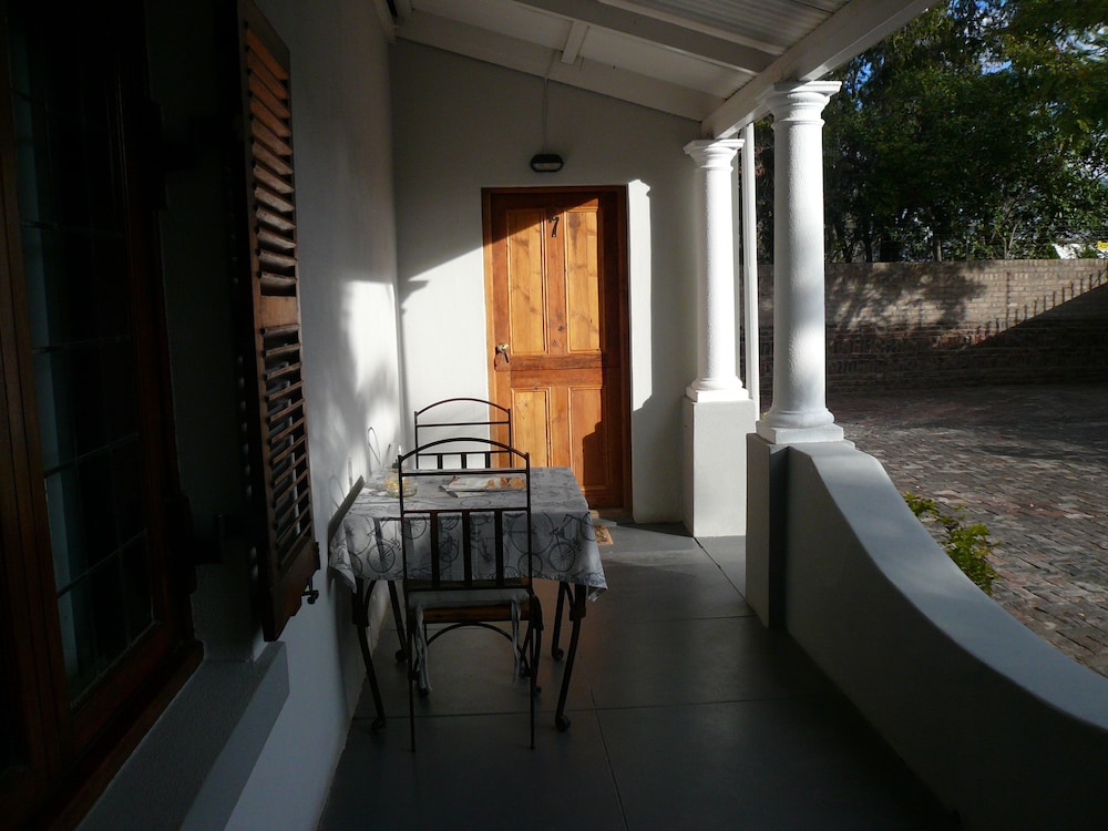 Die Herehuis Guesthouse 2/50