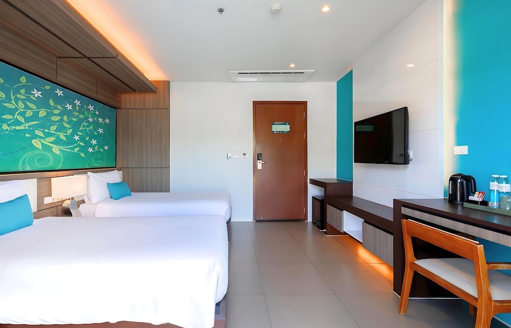 The Marina Phuket Hotel 10/54