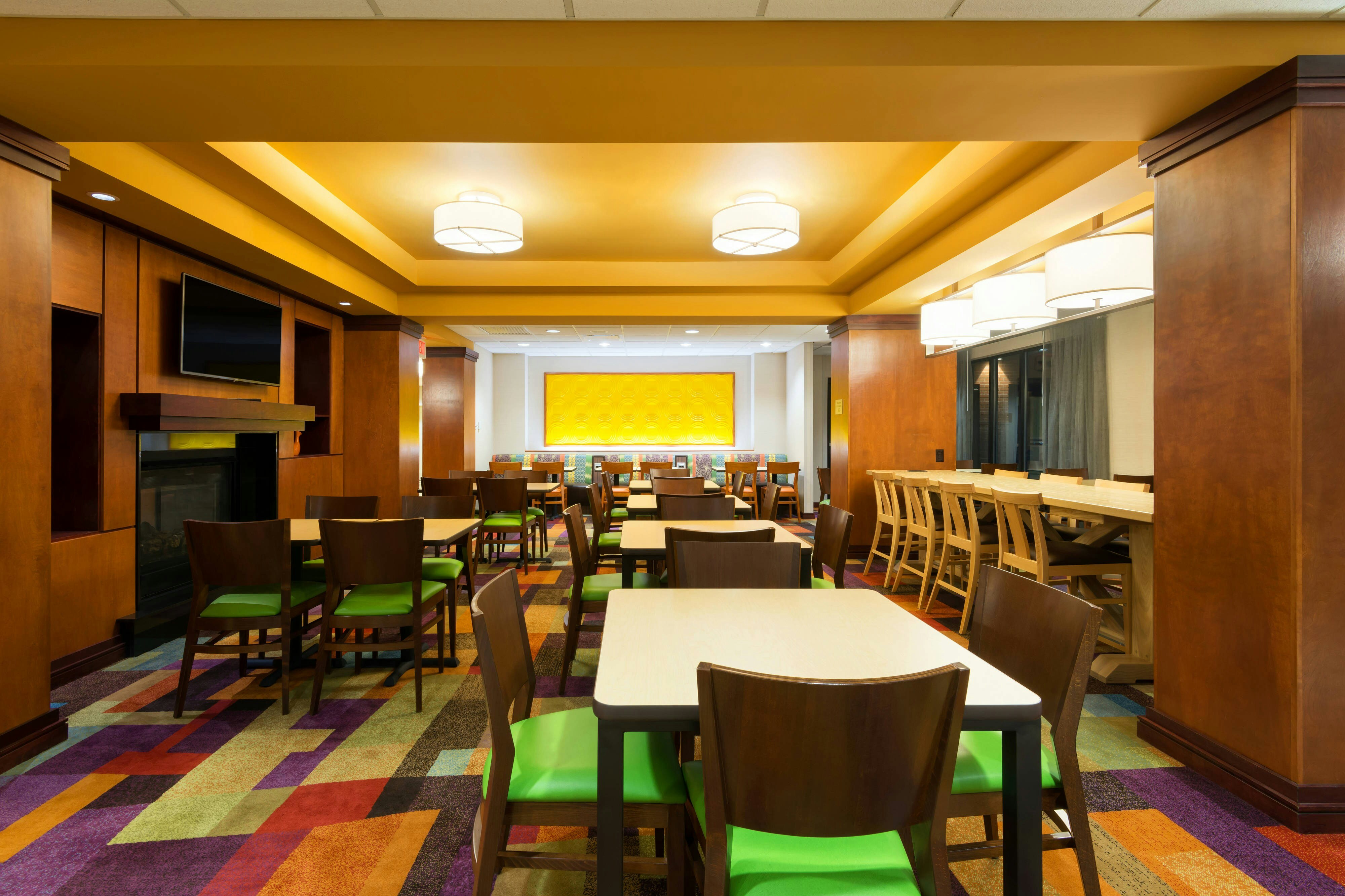 Fairfield Inn Suites Louisville Downtown 13/13