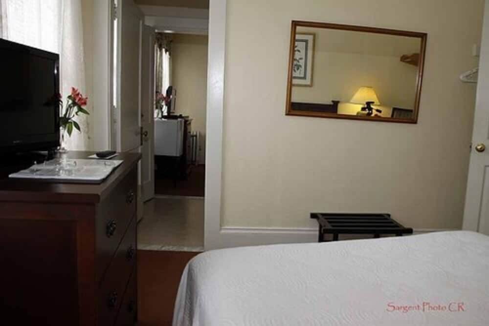 Hotel Coolidge 10/50