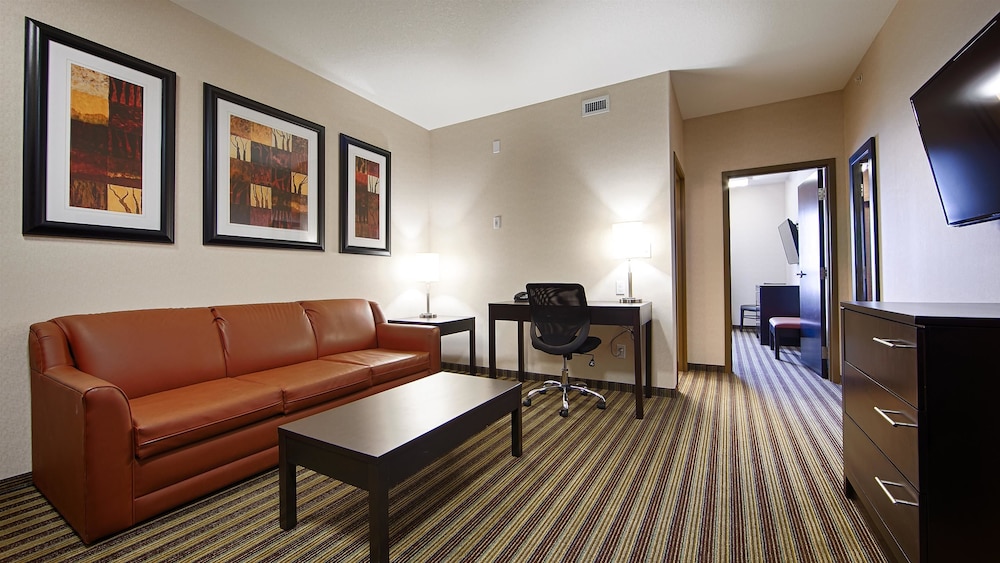 Best Western Plus Sherwood Park Inn and Suites 42/59