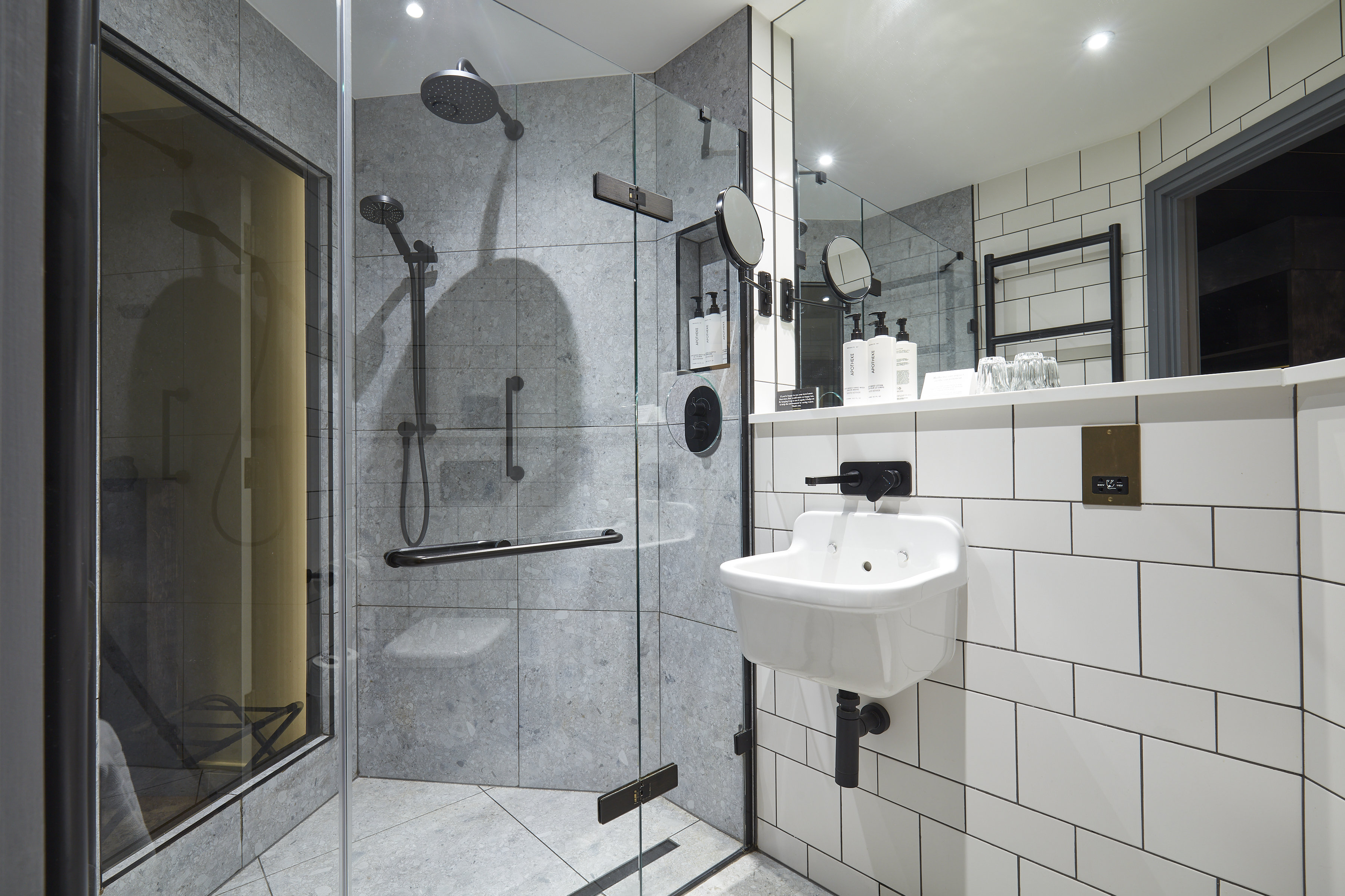 غرفة قياسية بسرير كوين، voco Manchester - City Centre, an IHG Hotel 8/9