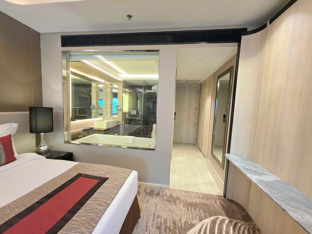 GRACELAND BANGKOK BY GRACE HOTEL 26/68