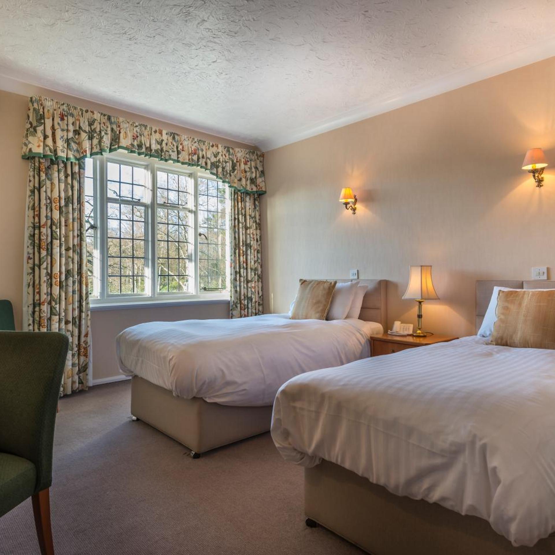 غرفة بسريرين منفصلين، Petwood Hotel 3/6