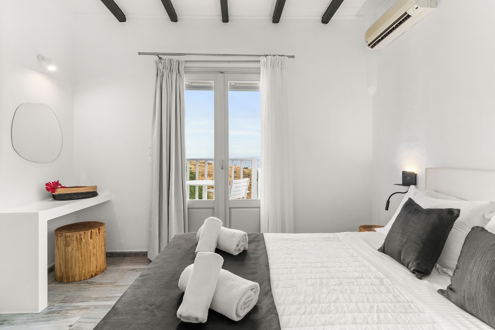 Family, Queen Bed, Sea View, Sofa, Jetted Tub