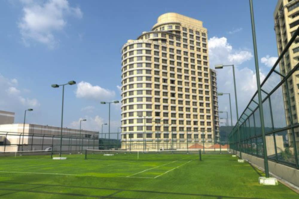 One World Hotel 20/55