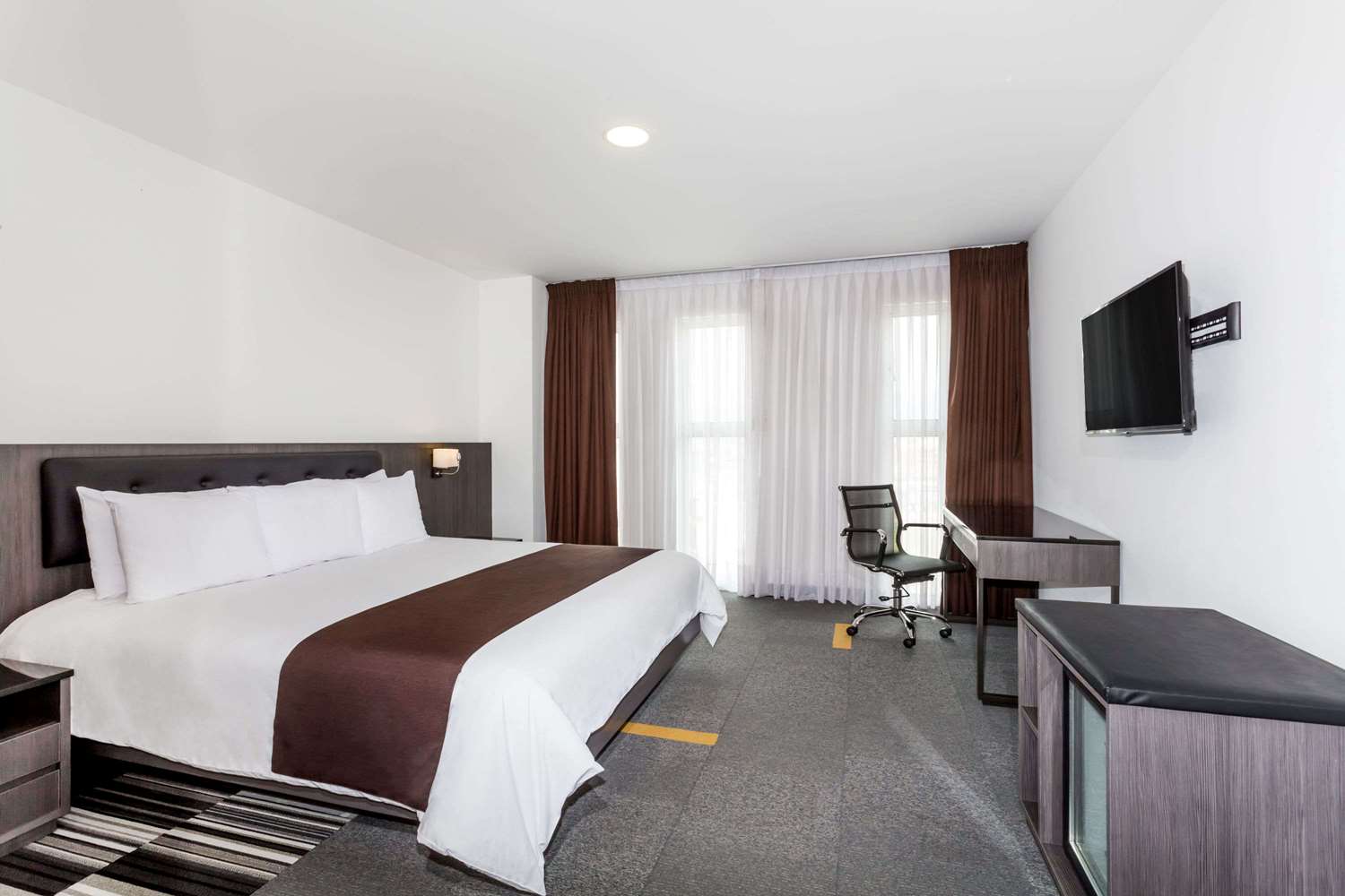 Wyndham Costa del Sol Lima Airport 24/62