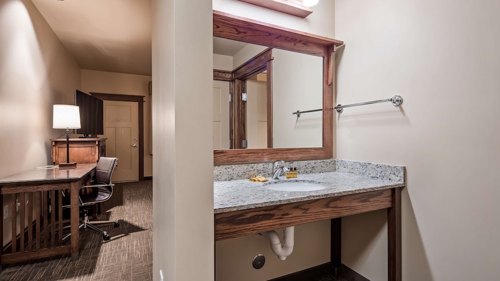 Best Western Plus High Country Inn 46/54
