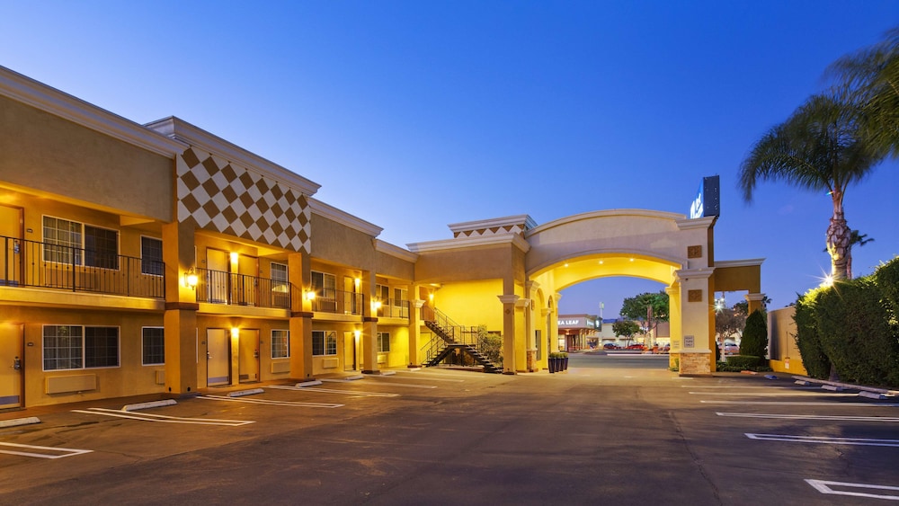 Best Western Woodland Hills Inn 1/37