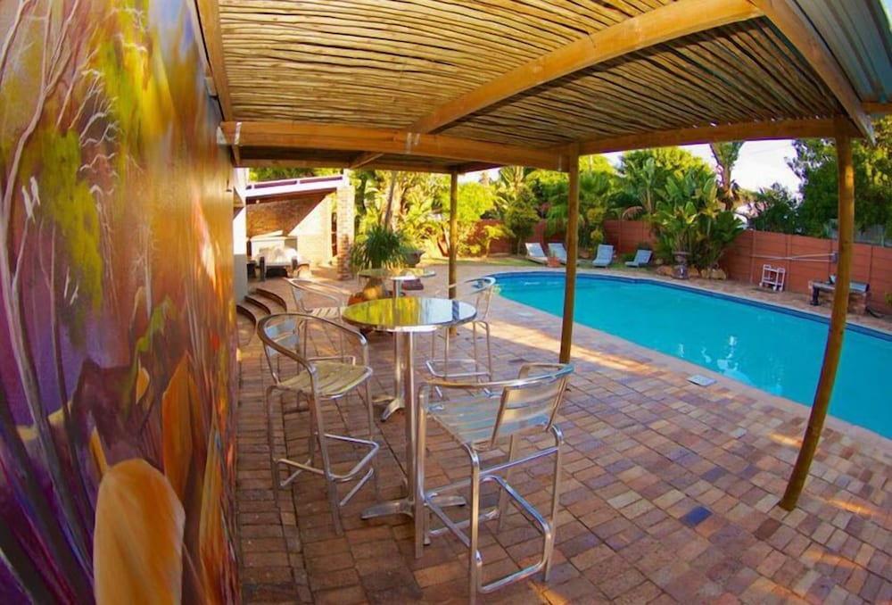 The Russel Guest House 11/17
